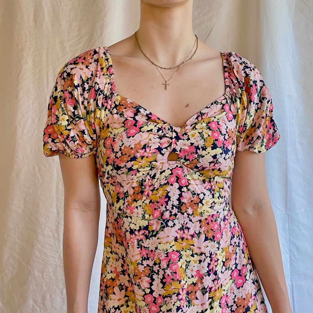 NWOT Billabong Sweetheart Neckline Puff Sleeve Floral Mini Dress - Picture 14 of 15